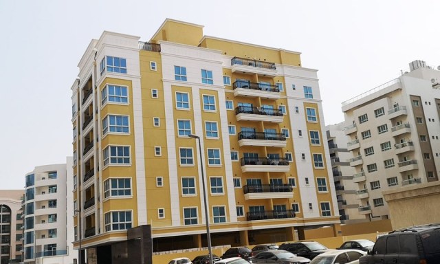 G 6 residential building — G 6 residential building — photo 2